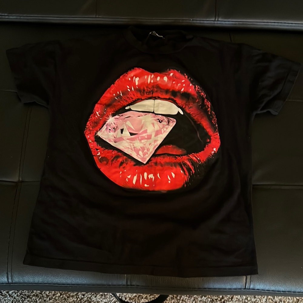 Black T-shirt
